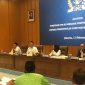 Ketua Komisi VIII DPR RI Marwan Dasopang dengan jajaran dan Wakil Ketua DPR RI Sari Yuliati, saat menerima perwakilan dari Perkumpulan Guru Madrasah, di Kompleks Parlemen, Senayan, Jakarta, pada Rabu (11/2/2026).