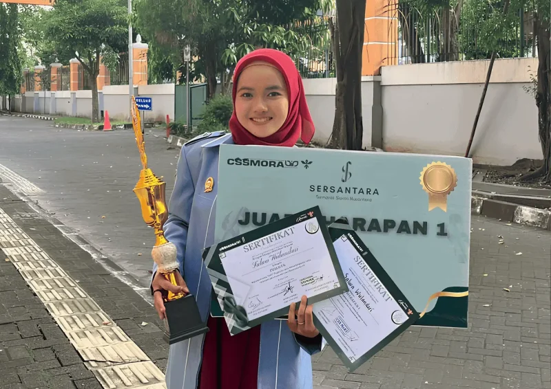 Foto Salwa Wulandari Juara harapan Da'i Muda Se Jawa