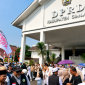 Massa yang tergabung dalam perwakilan ulama, tokoh masyarakat, dan pimpinan pon- dok pesantren, mendatangi Kantor DPRD Kabupaten Cianjur untuk menyampaikan aspirasi terkait penanganan dan pencegahan aktivitas penyebaran LGBT di Kabupaten Cianjur, Kamis (6/8/2026).