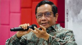Mantan Ketua Mahkamah Konstitusi yang juga pernah menjabat sebagai Menteri Koordinator Bidang Poltik Hukum dan Keamanan (Menko Polhukam), Mahfud MD