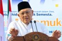 Ketua Umum PBNU KH Abdul Hakim Mahfudz (Gus Kikin)