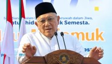 Ketua Umum PBNU KH Abdul Hakim Mahfudz (Gus Kikin)